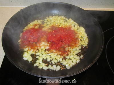 Paso 1: añade el tomate
