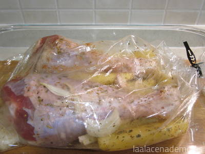 Muslos de pavo con patatas al horno con bolsa de asar