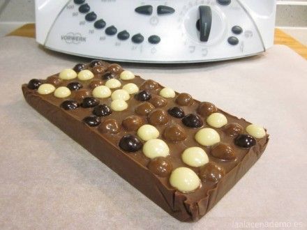 Turrón chocolate y bolas de cereal con chocolate Thermomix